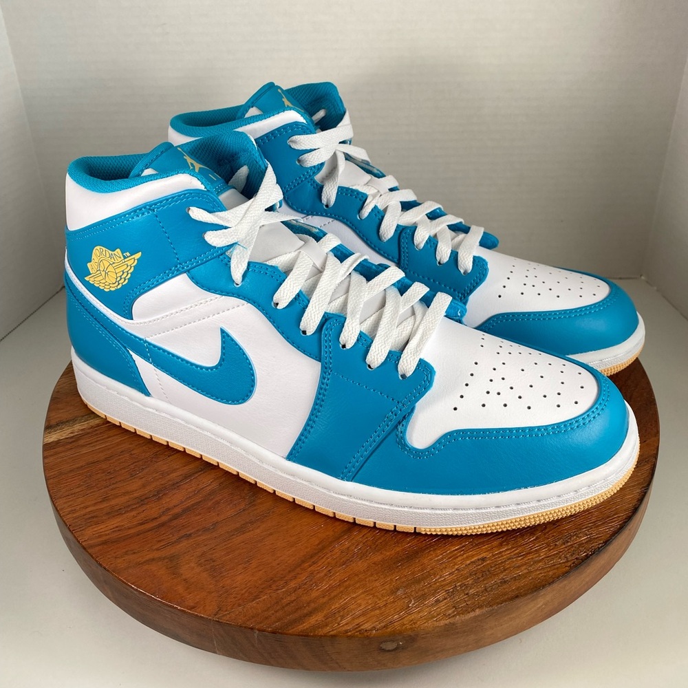 AIR JORDAN 1 MID